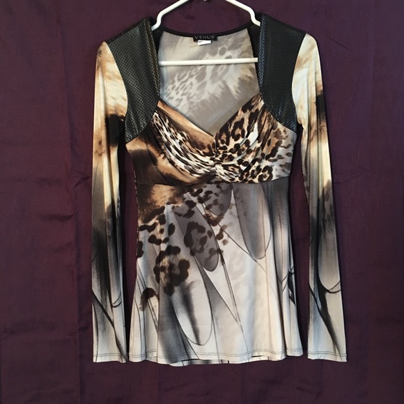 VENUS Tops - Venus Animal Print Blouse